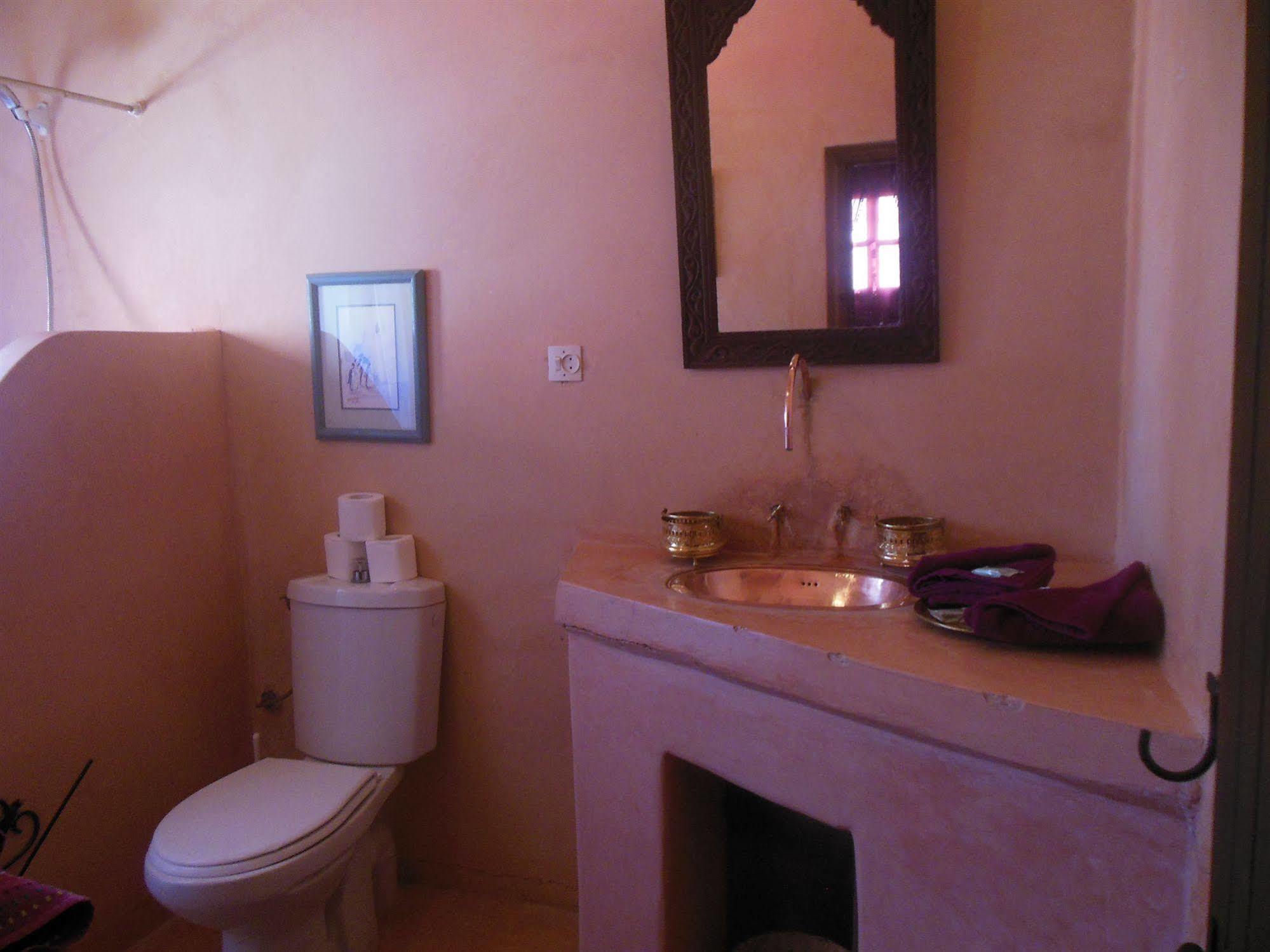 Kasbah Du Peintre Bed & Breakfast Aït Benhaddou Eksteriør bilde